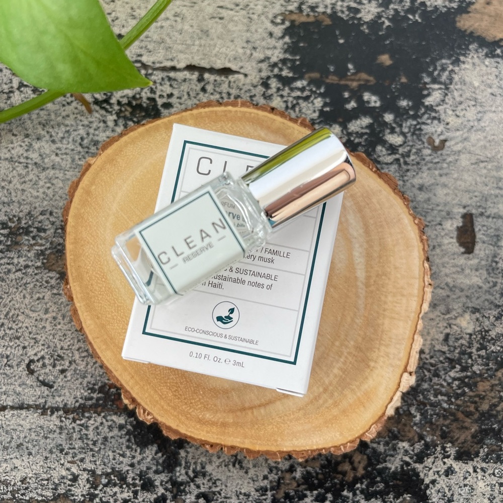 NIB CLEAN Reserve Rain Fragrance Mini Rollerball